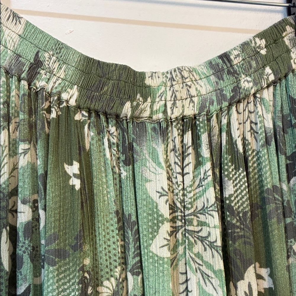 NWOT Free People Asymmetrical Floral Skirt in Green and Cream - Picture 4 of 4